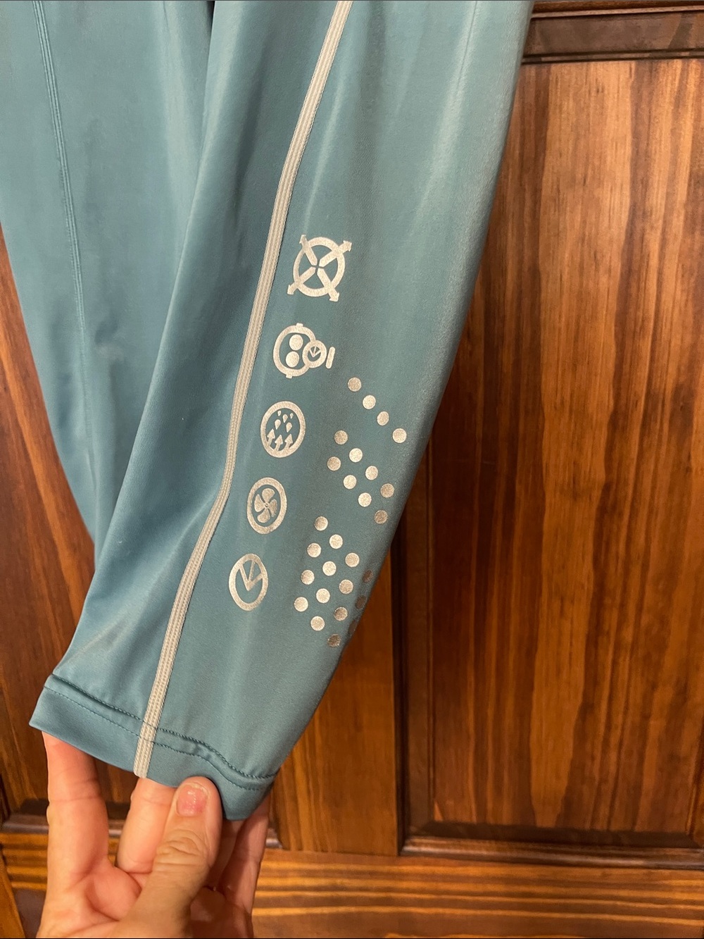 ethika Performance Leggings in Teal with Reflective Accents - Picture 2 of 4